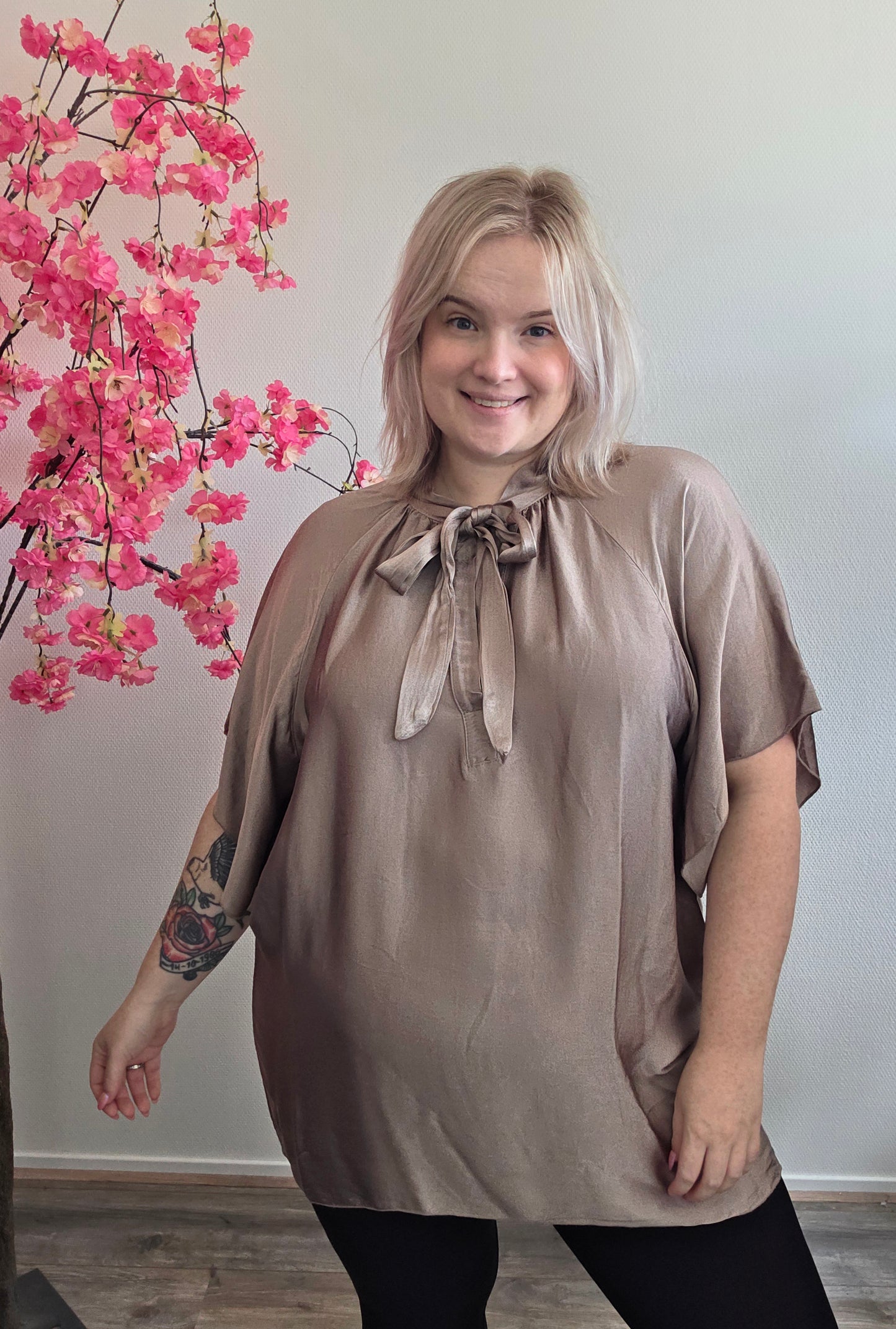 Shiny Blouse (In 4 kleuren)