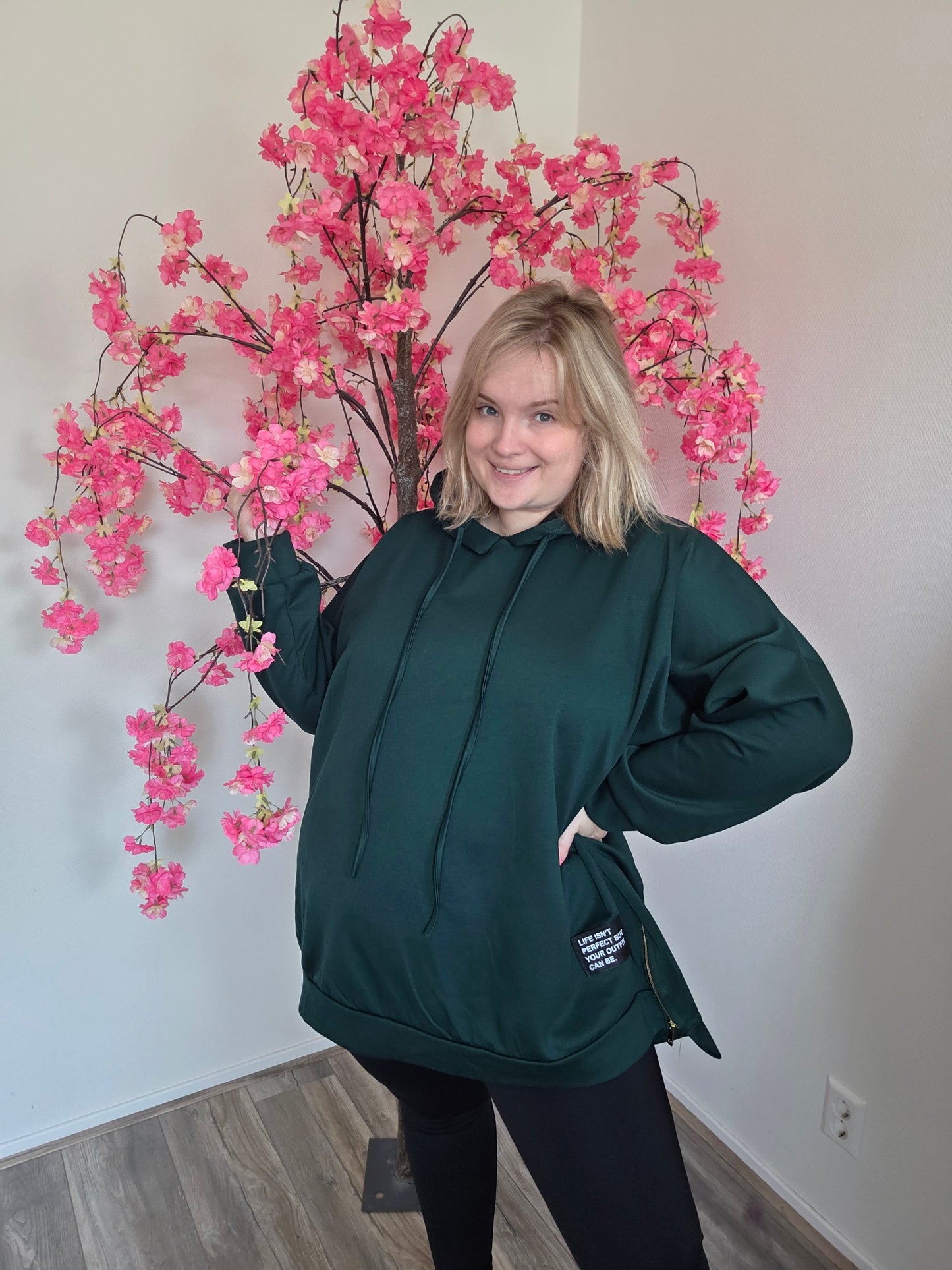 Hoody Life Isn't Perfect (in 4 Kleuren)