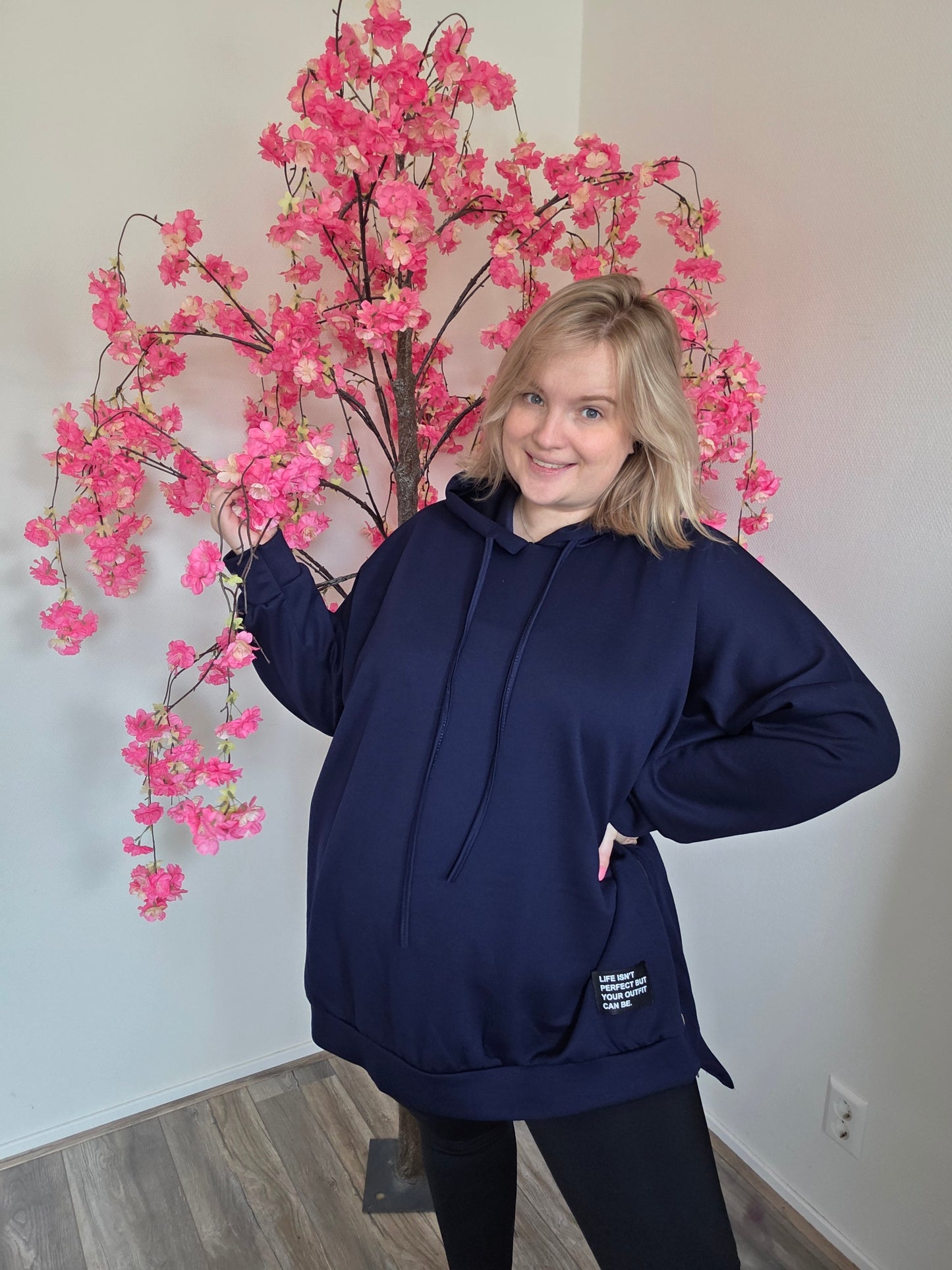 Hoody Life Isn't Perfect (in 4 Kleuren)