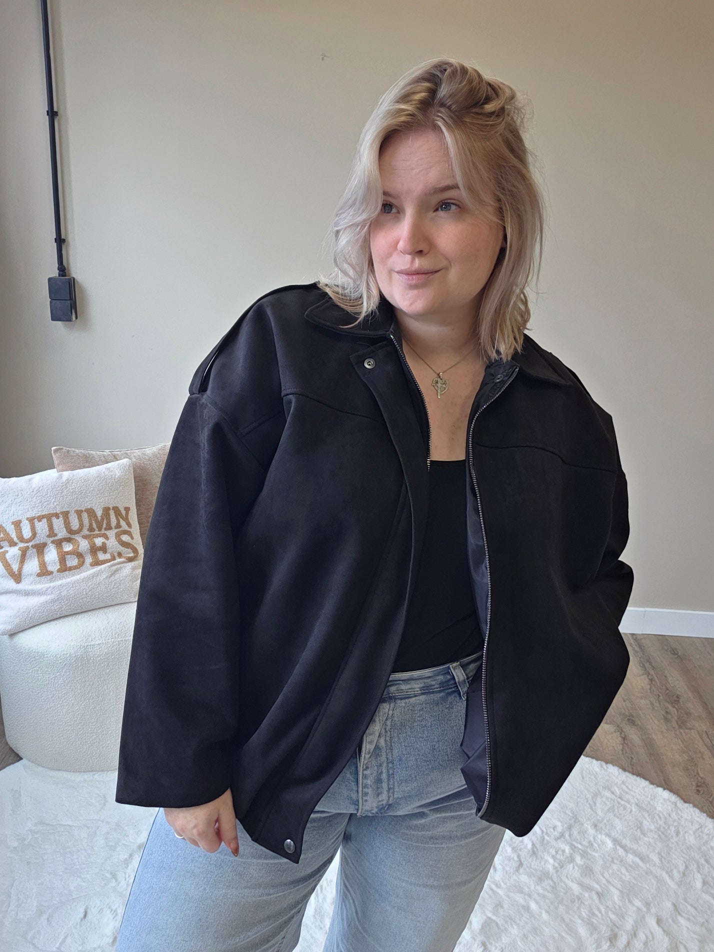 Suède Bomber Jacket (in 4 Kleuren)