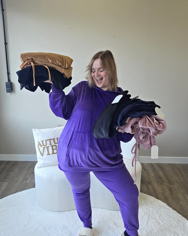 NC Loungewear Samtanzug Kosmisches Lila
