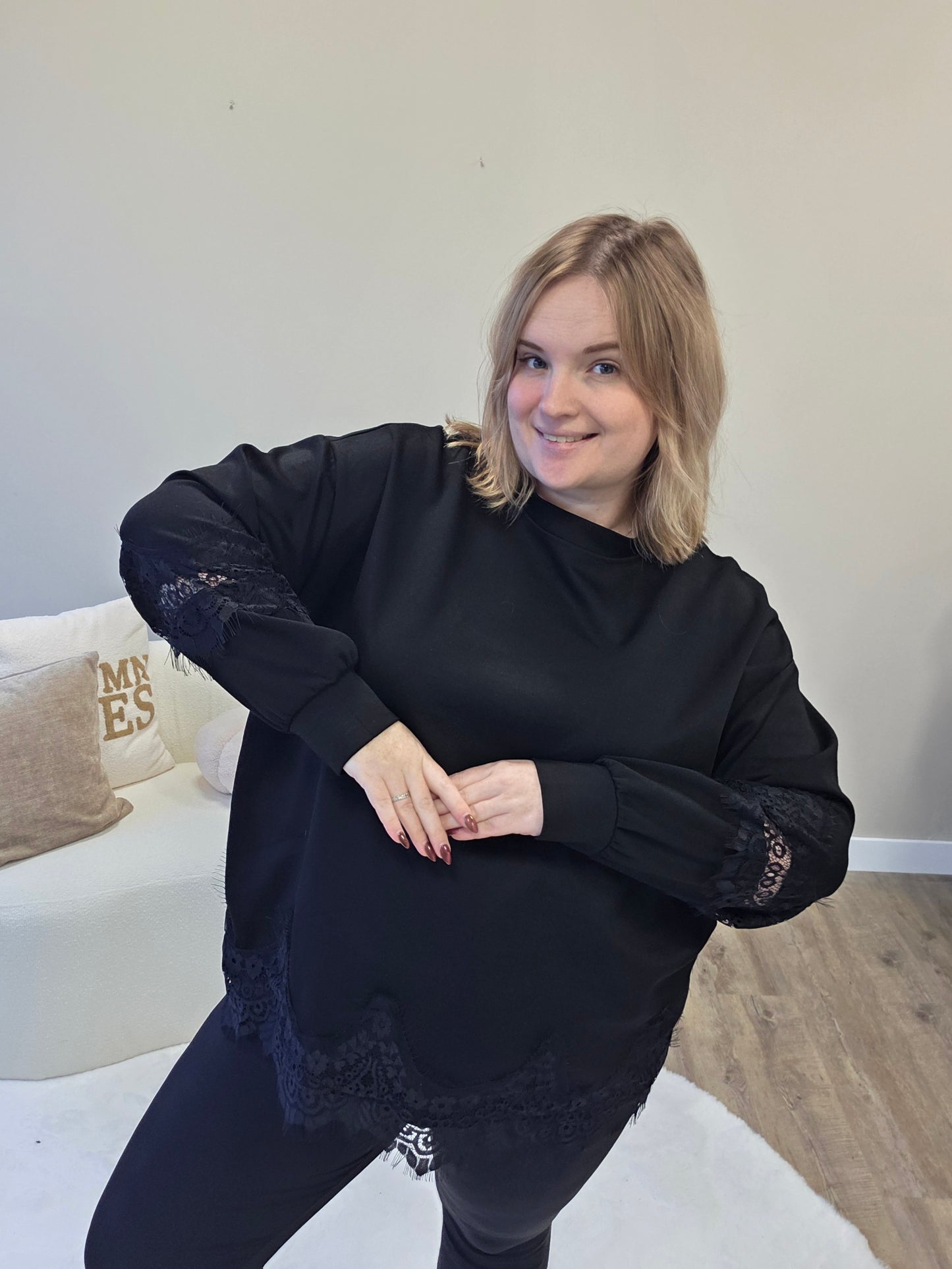 Trui Met Kant (In 3 kleuren)