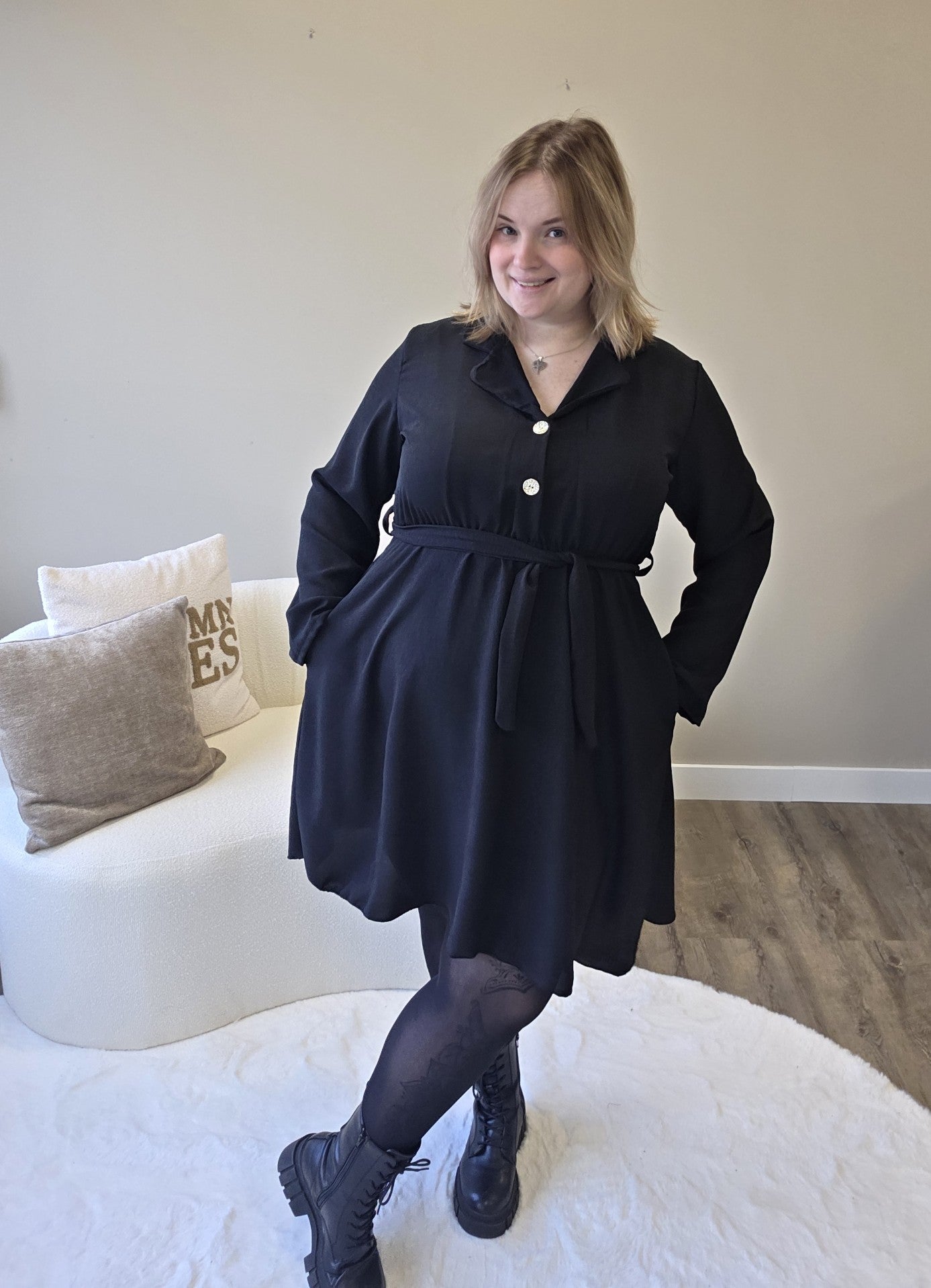 Fara Short Dress (In 2 kleuren)