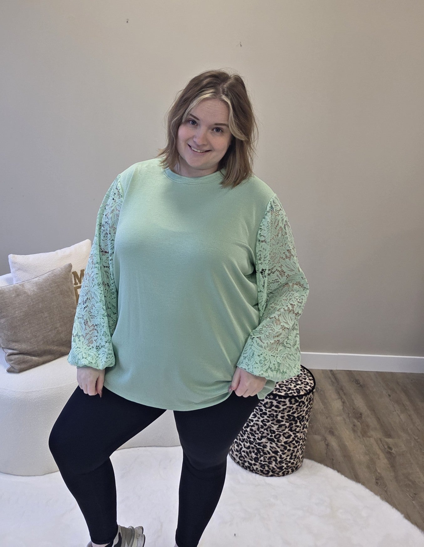 Sweater Met Kant (In 2 kleuren)