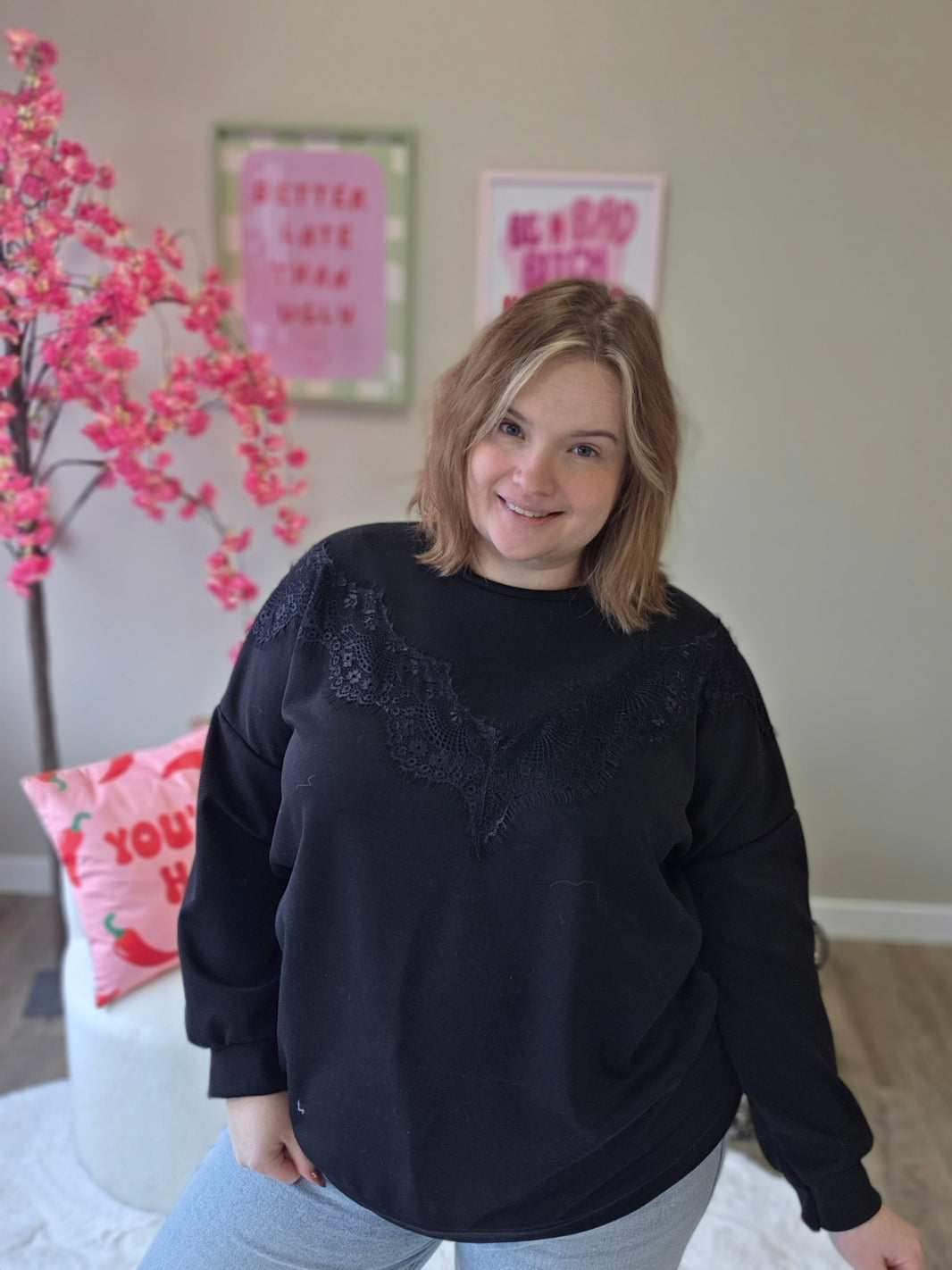 Sweater met kant (In 5 kleuren)