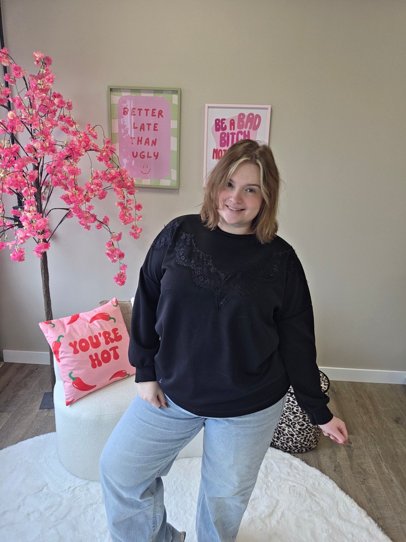 Sweater met kant (In 5 kleuren)