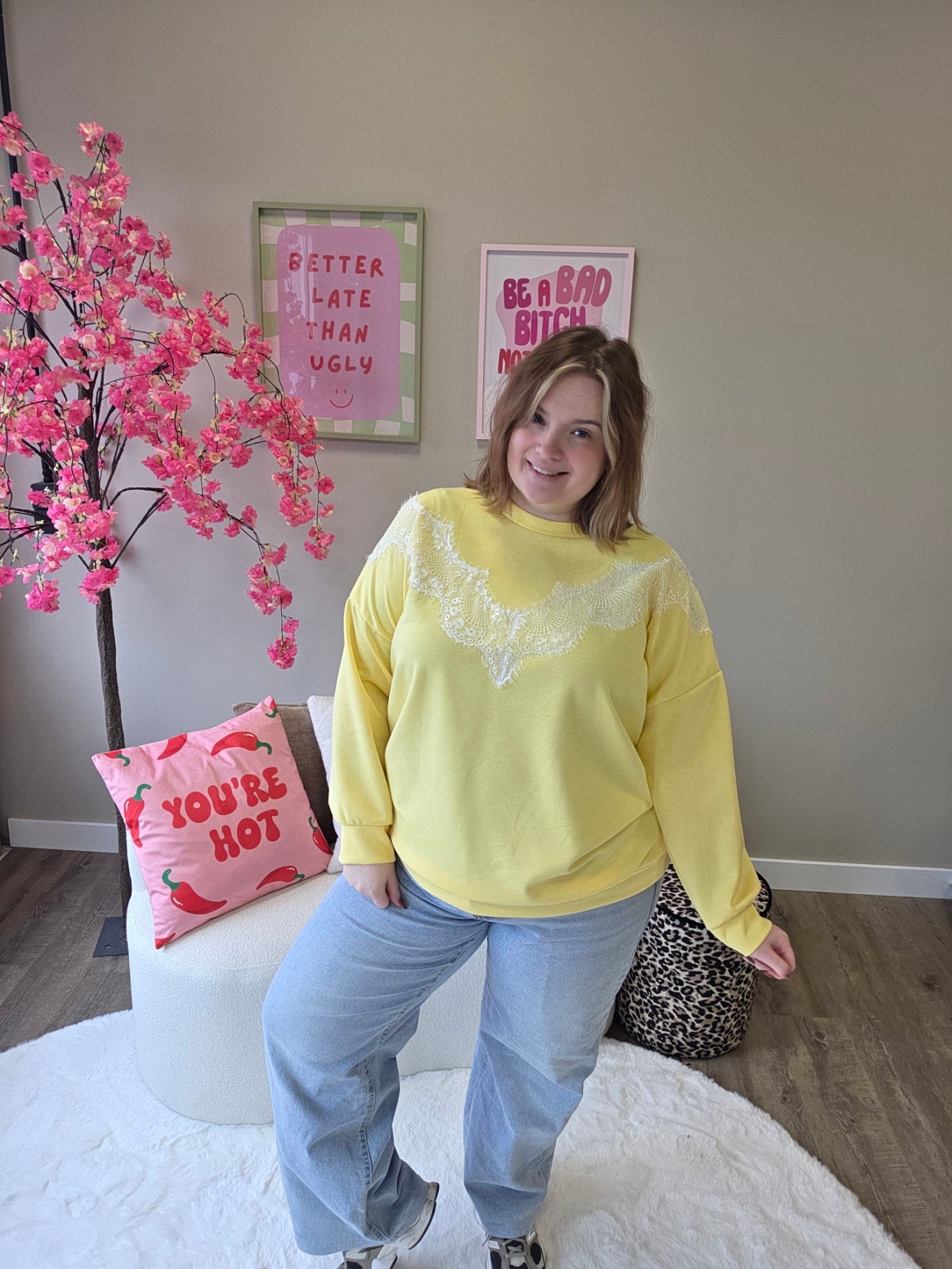 Sweater met kant (In 5 kleuren)