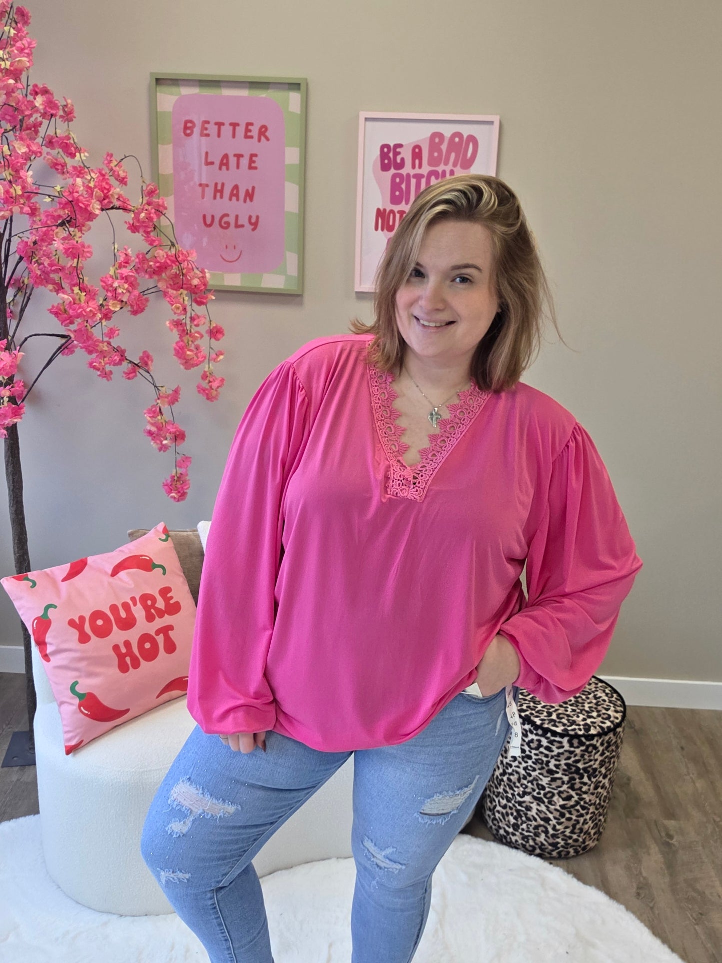 V-Hals truitjes met sierrantjes (In 5 kleuren)