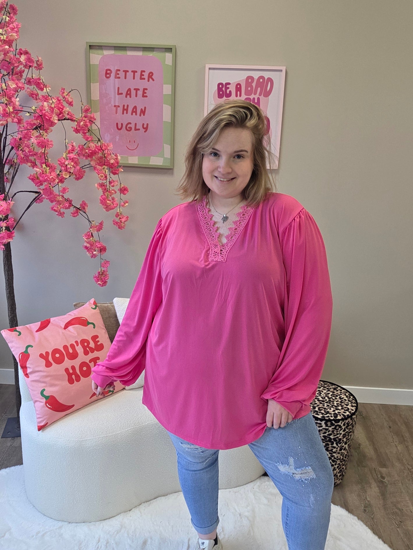 V-Hals truitjes met sierrantjes (In 5 kleuren)