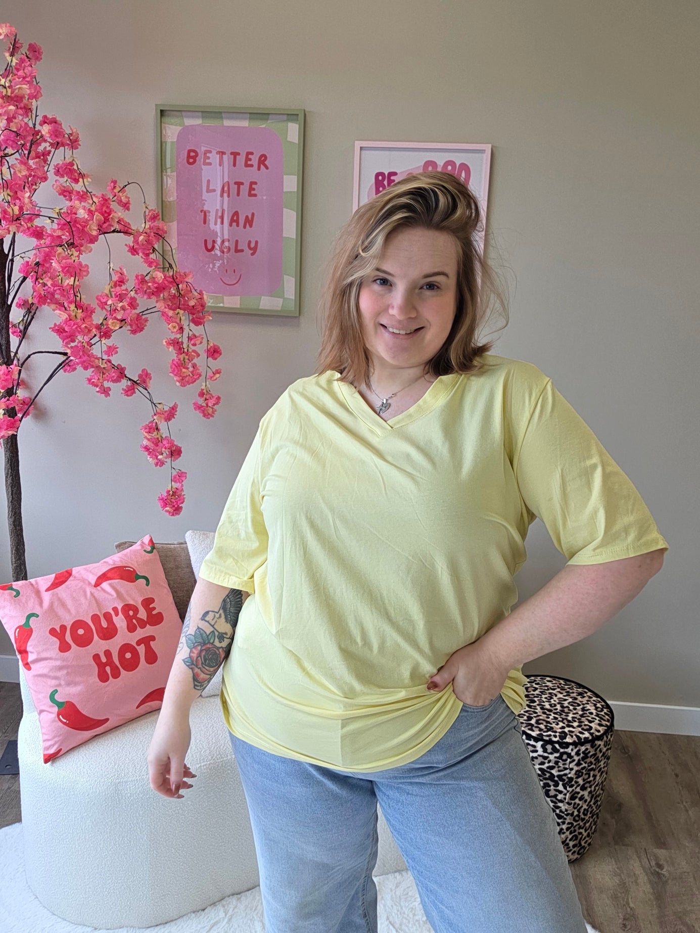 V-hals T-shirts (In 4 kleuren)