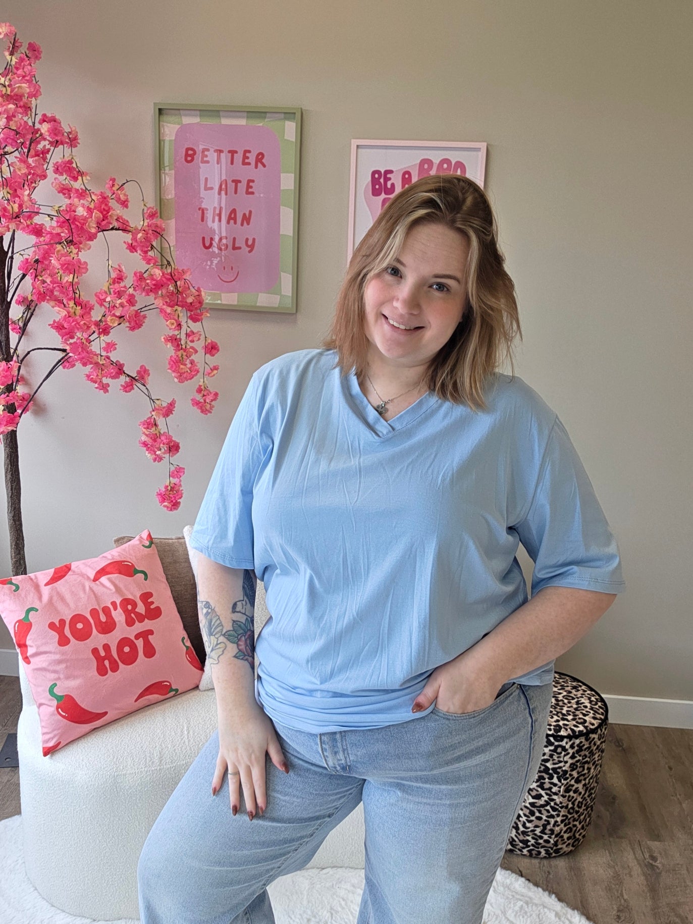 V-hals T-shirts (In 4 kleuren)