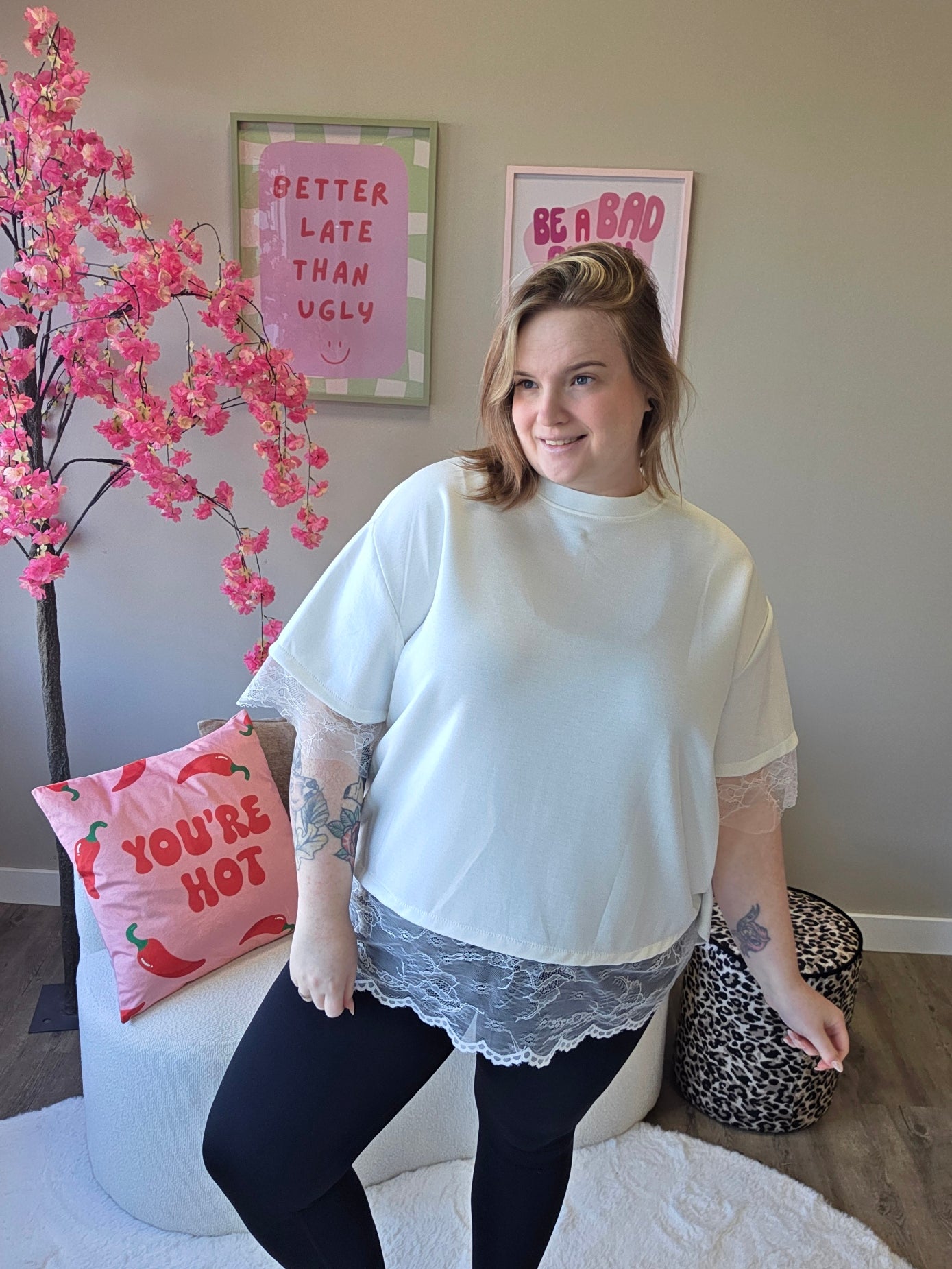 T-shirts met kant (In 2 kleuren)