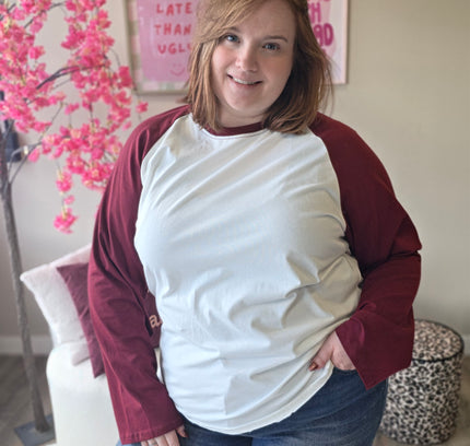 Basic longsleeve met gekleurde mouw