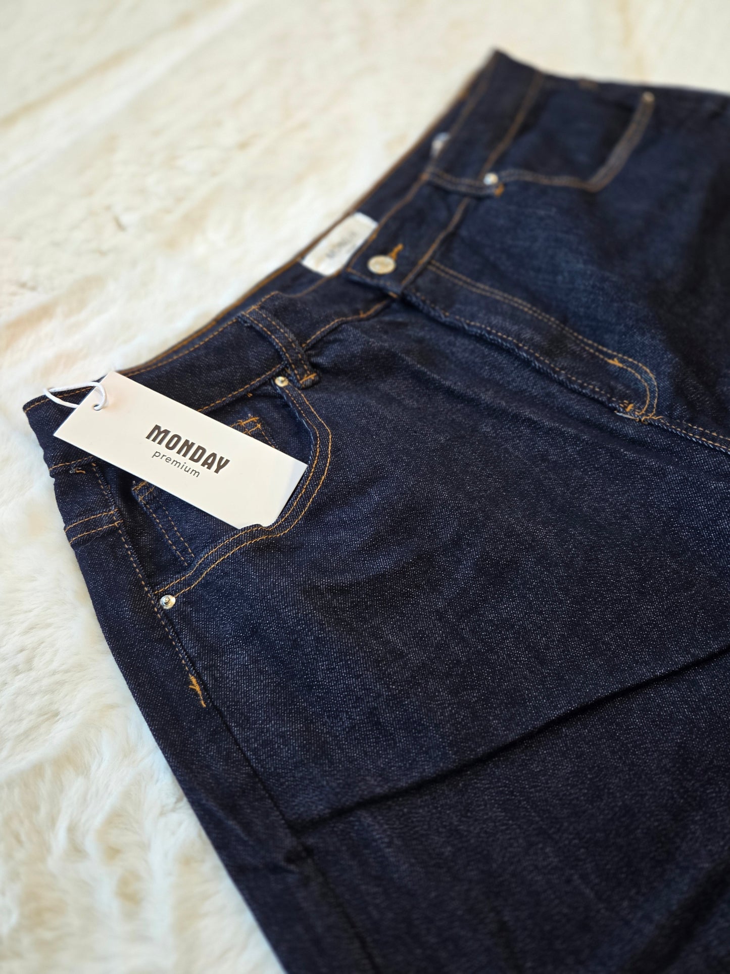 Monday Jeans Dark Denim