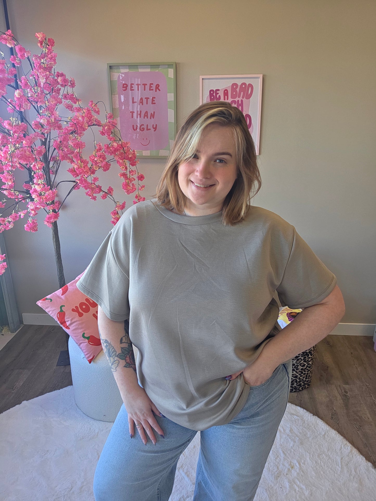 T-Shirt met Kant V-Rug  (In 4 kleuren)