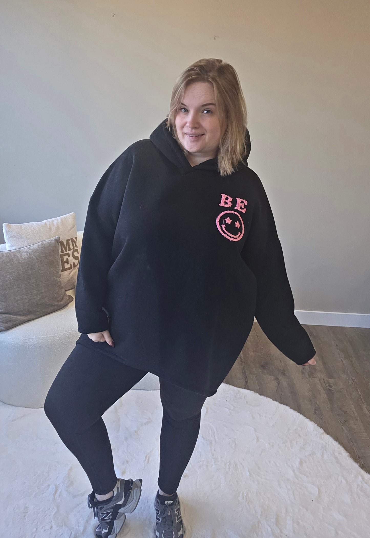 Be Happy Hoodies (In 2 kleuren)