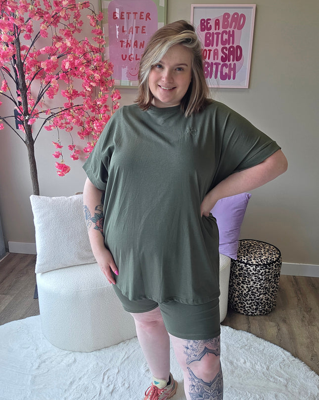 Nikkicurvelly exclusive lounge set army groen