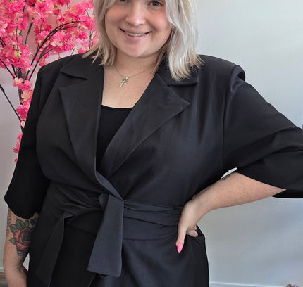 Nikki Curvelly Magic Waist Blazer Schwarz