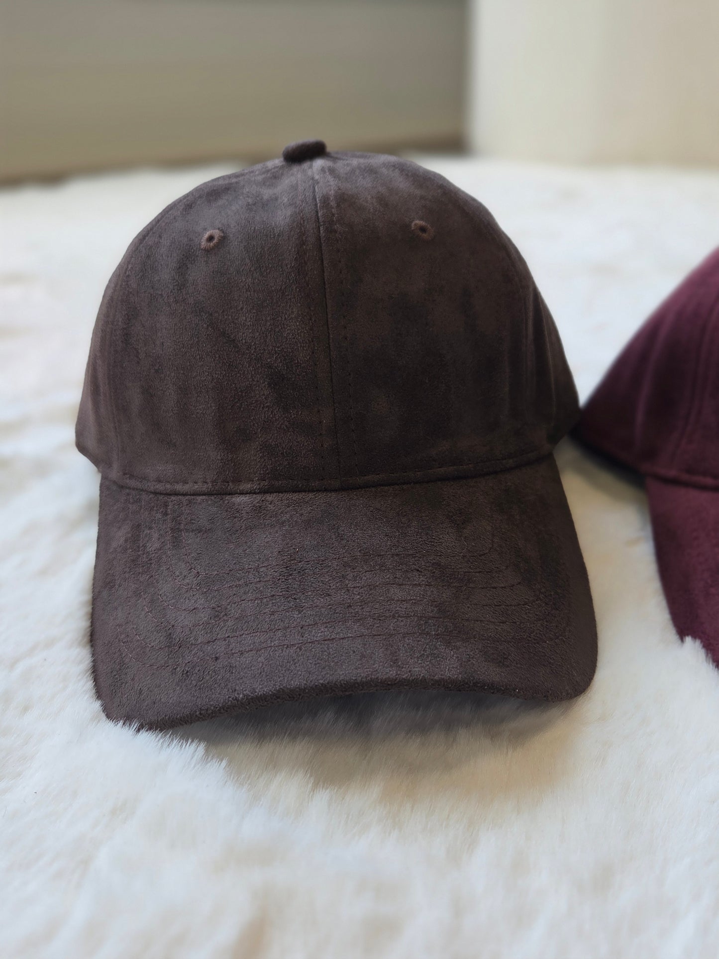 Suede Caps (In 3 kleuren)
