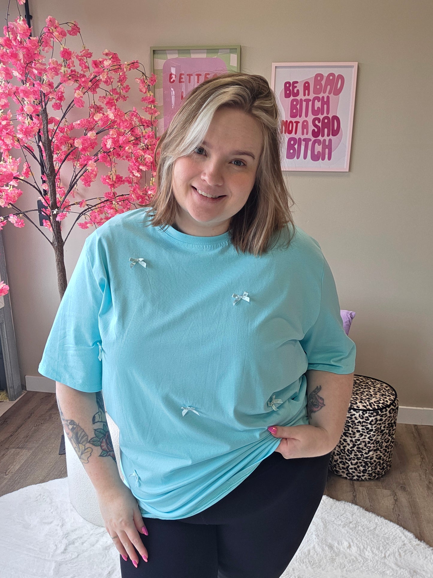 Strikjes Tee's (In 5 kleuren)