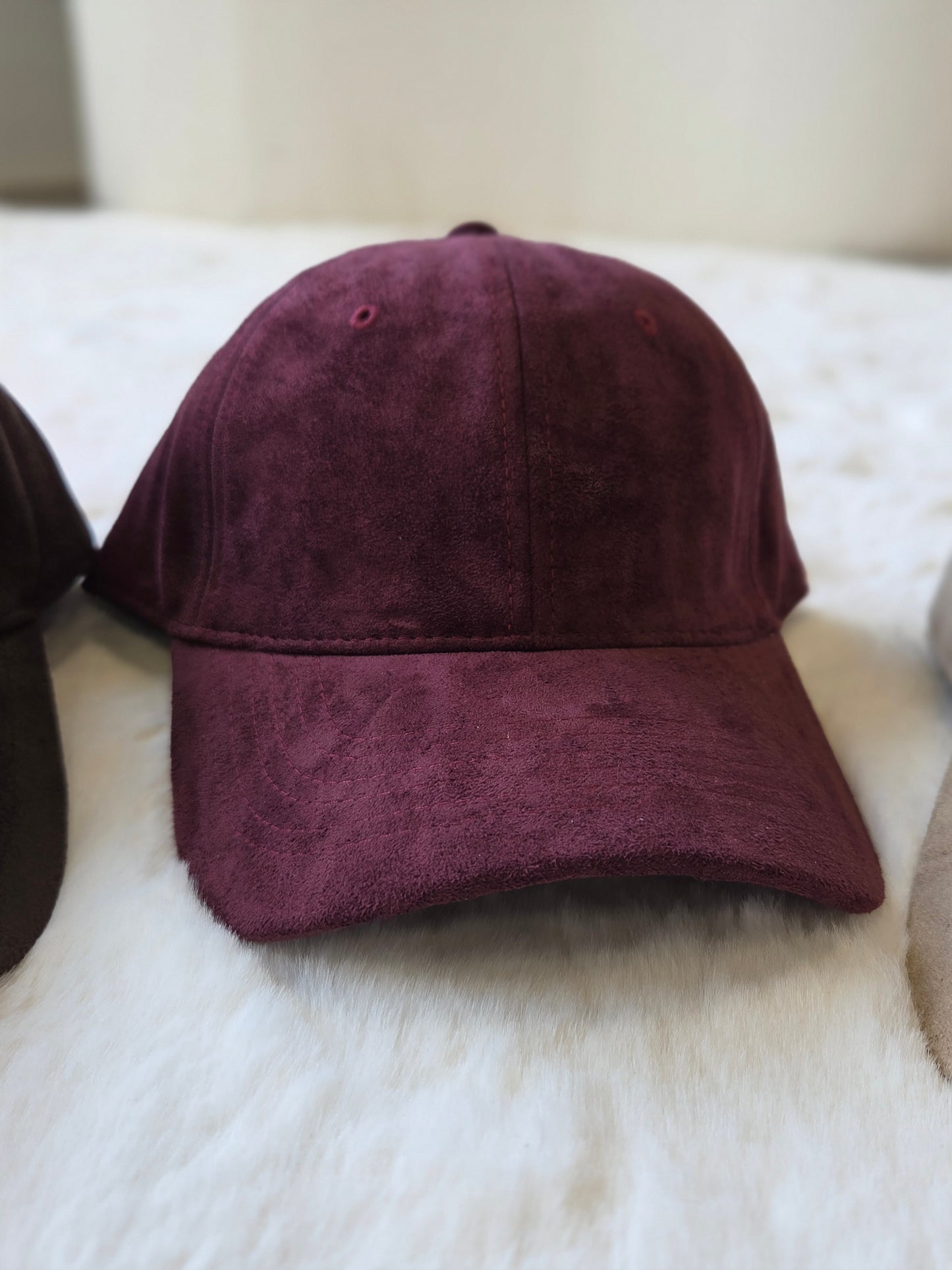 Suede Caps (In 3 kleuren)