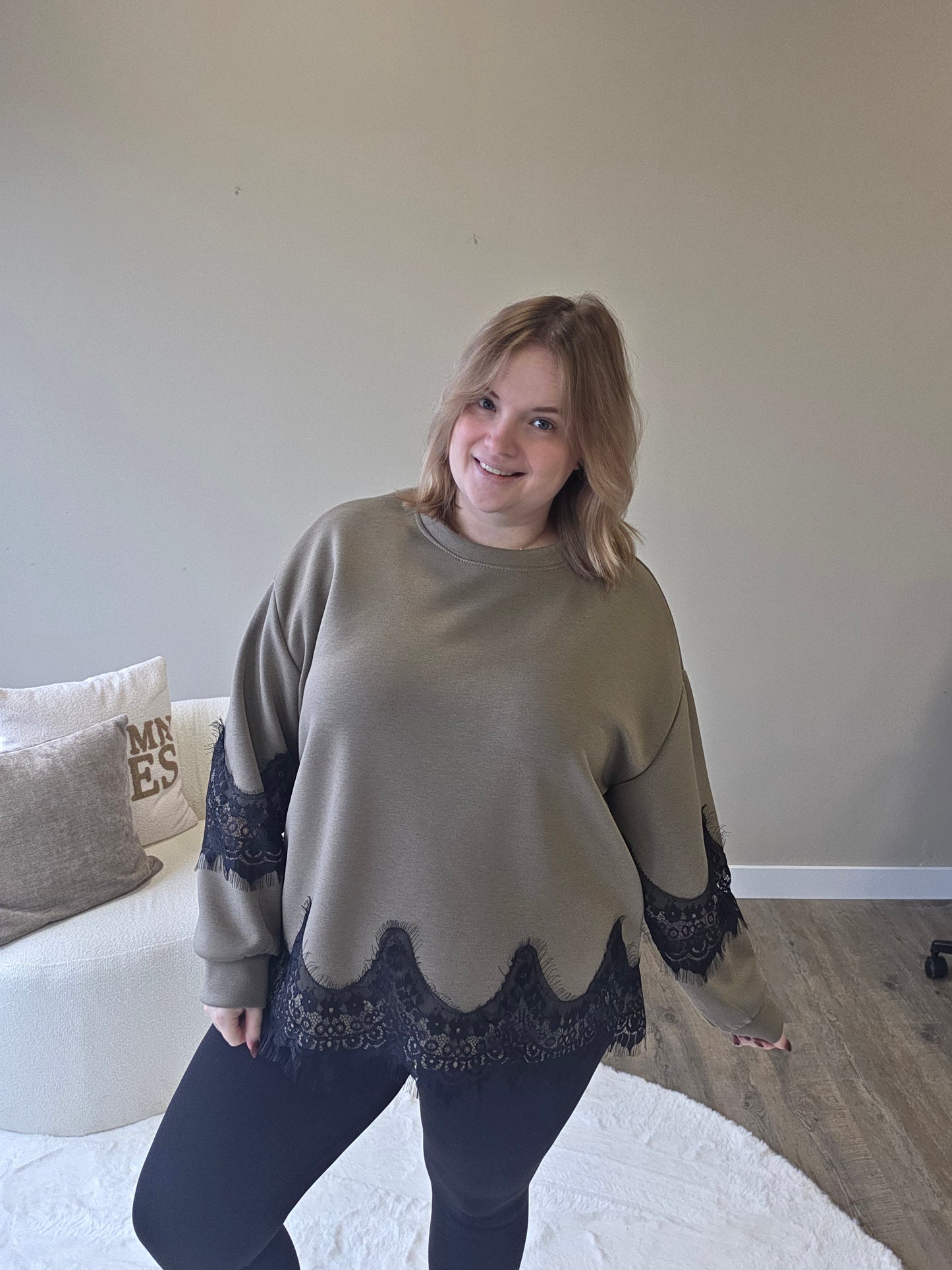 Trui Met Kant (In 3 kleuren)