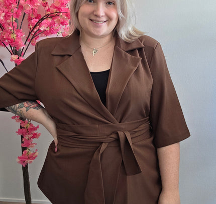 Nikki Curvelly Magic Waist Blazer Choco