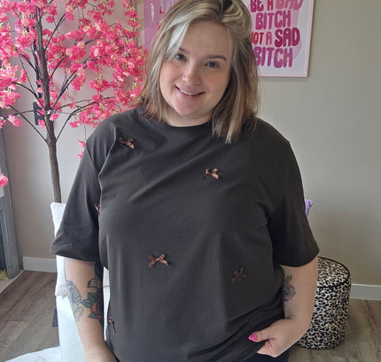 Strikjes Tee's (In 5 kleuren)
