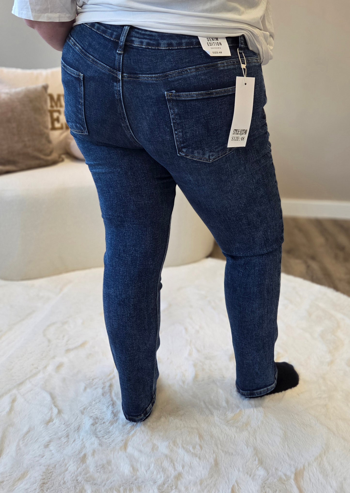Goodies Straight Jeans | DJ2740