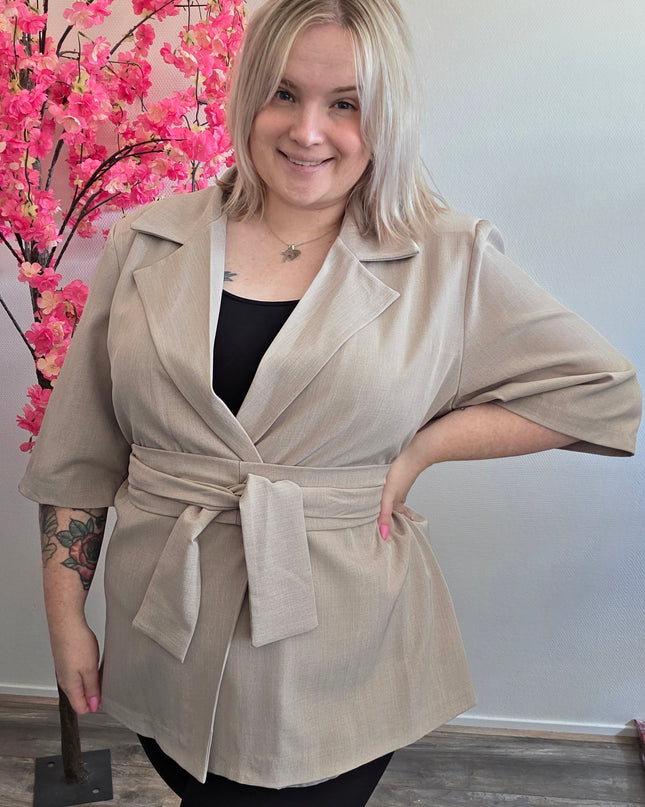 Nikki Curvelly Magic Waist Blazer Zand
