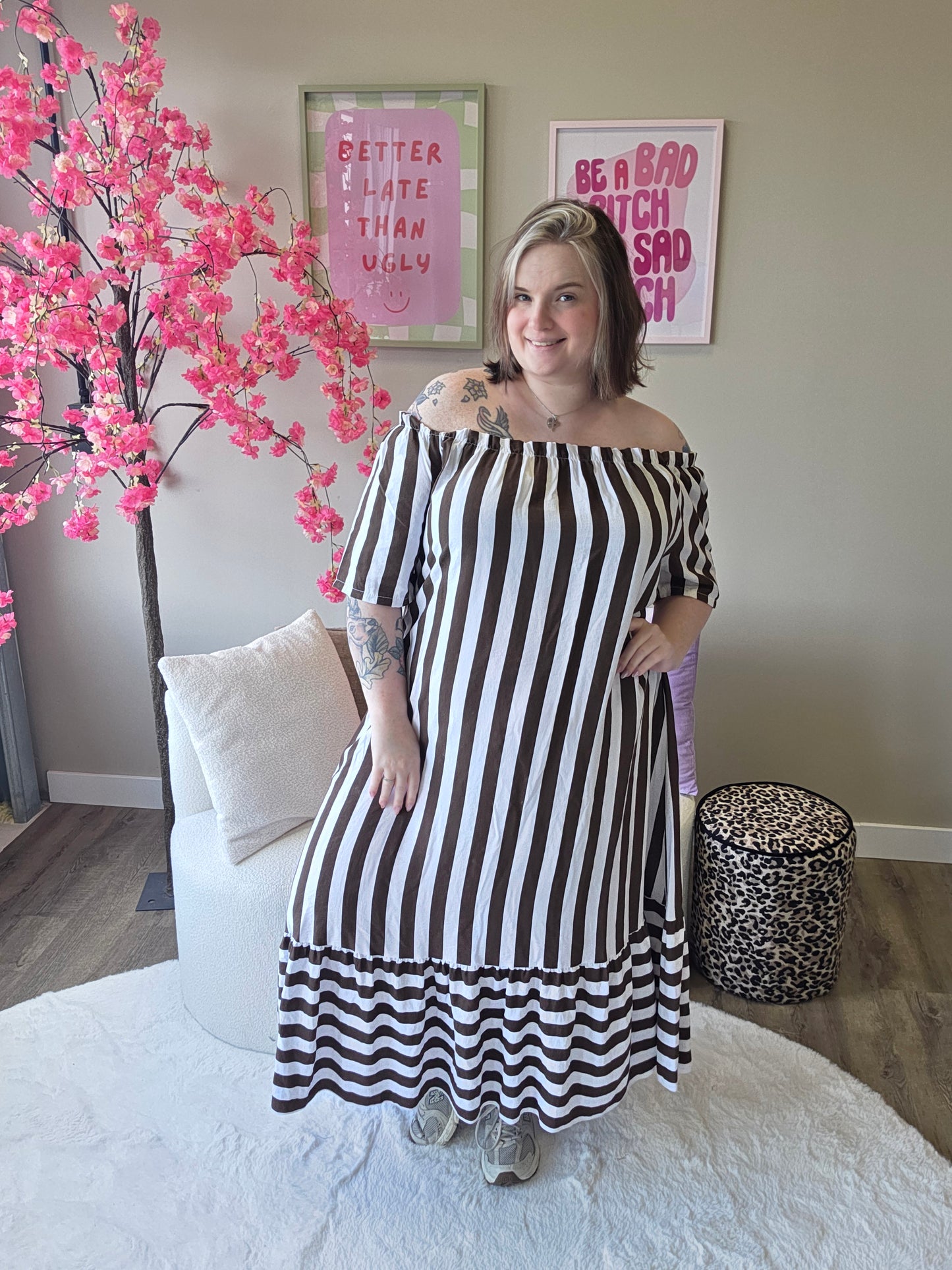Pretty Off-Shoulder Dress (In 2 kleuren)