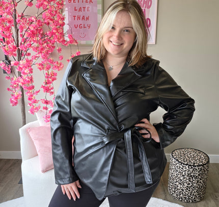 Leatherlook Wrap Blazers (In 2 kleuren)
